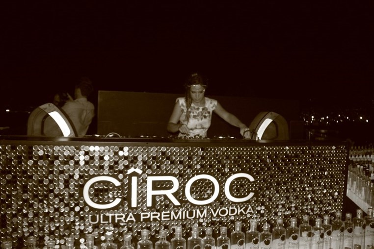 HedKandi at SKYBAR